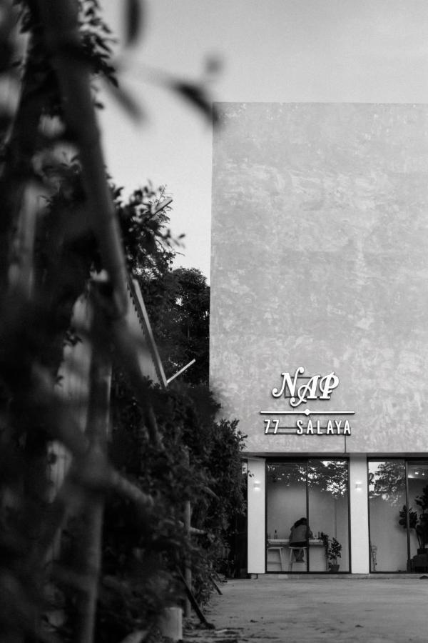 Hotel Nap77 Salaya Extérieur photo